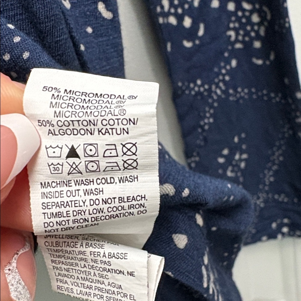 Lucky Brand Navy Patterned Top Size Large - Picture 5 of 6